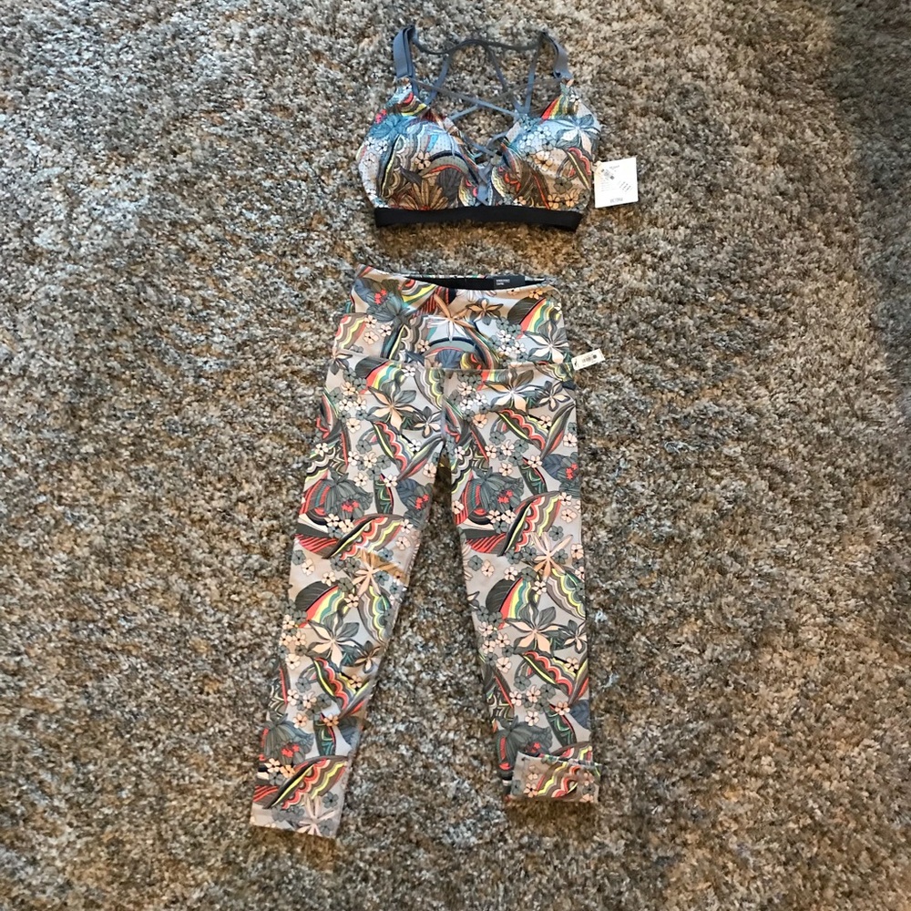 Victoria’s Secret knockout Capri hi riseXs bra32DD